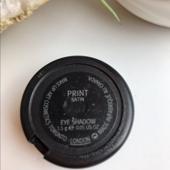 MAC “Print” satin eyeshadow - Picture 3 of 3